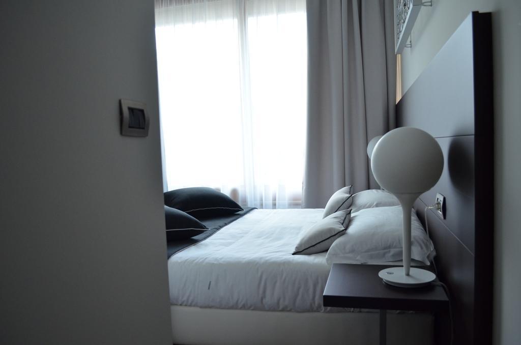 Orologio Living Apartments Turin Bagian luar foto